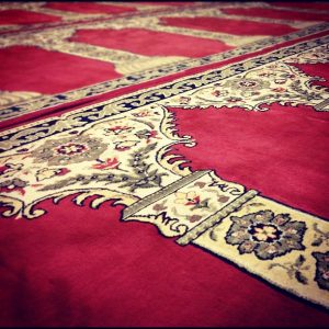 red-carpet-masjid-2
